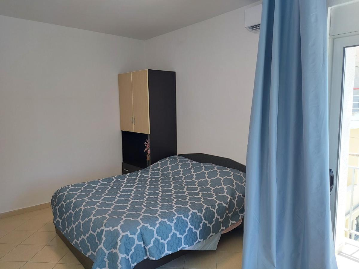 Golden Beach Apartments Дуррес Экстерьер фото