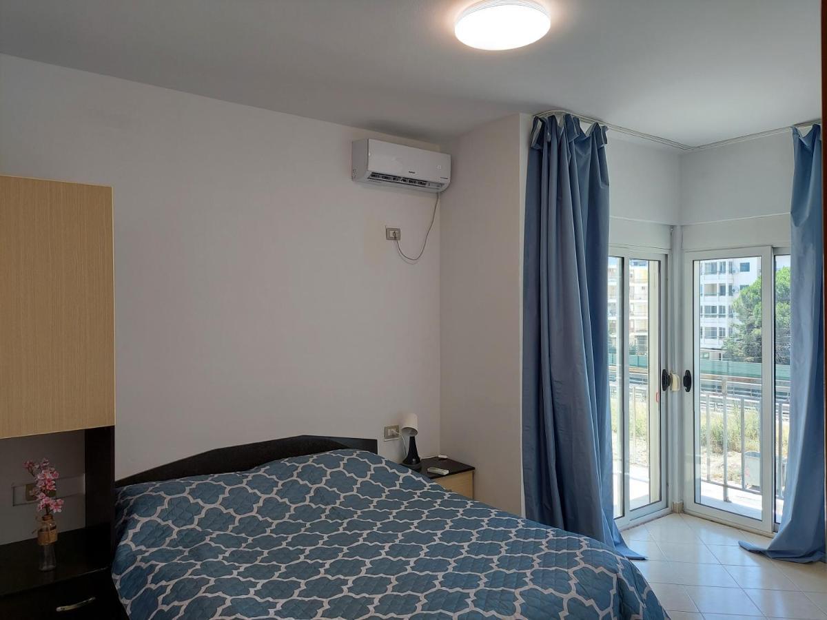 Golden Beach Apartments Дуррес Экстерьер фото