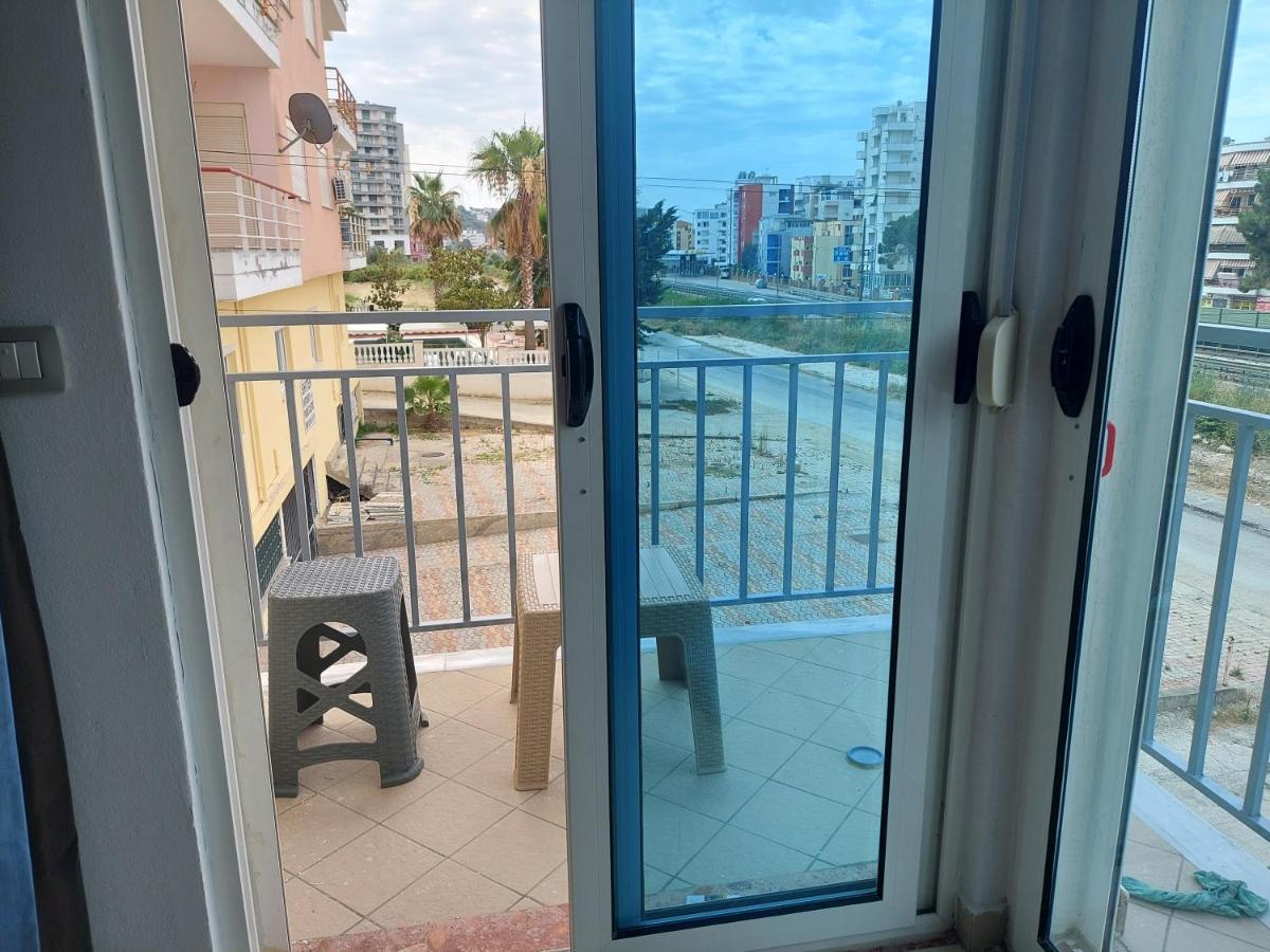 Golden Beach Apartments Дуррес Экстерьер фото